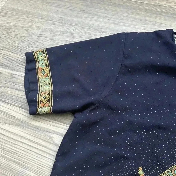 Jeffry Collection  | Vintage elephant short sleeve top - Picture 5 of 10